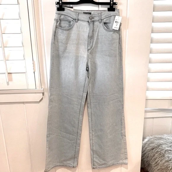 DL1961 Wide Leg High Waisted Denim - Picture 3 of 13